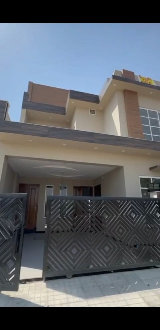 6.8 MARLA HOUSE WITH EXTRA LAND FOR SALE IN SECTOR F DHA PHASE 5 ISLAMABAD